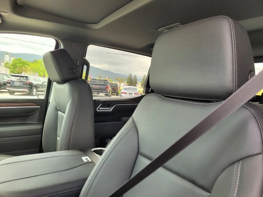 2026 GMC Sierra 1500 SLT - Photo 12