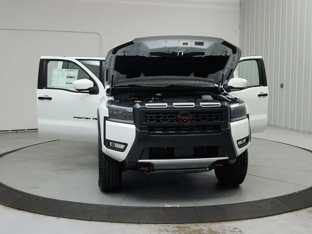 New 2027 White Nissan PRO-4X image 11