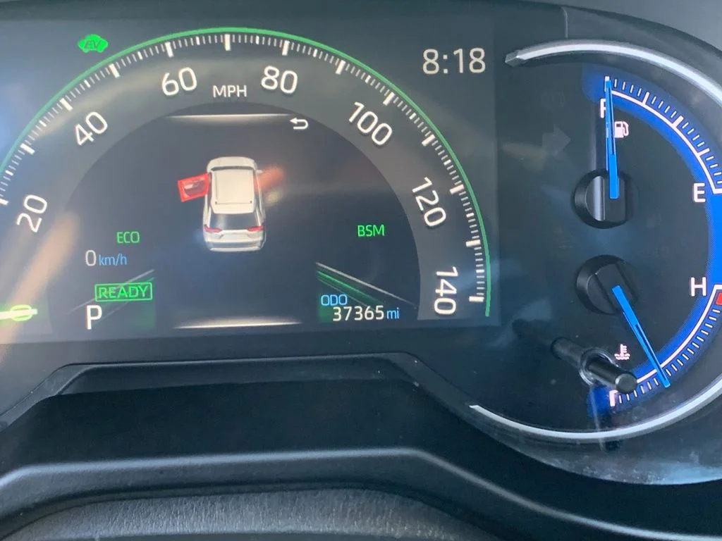 Used 2025 Black Toyota XLE image 29