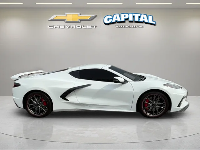 Used 2025 Arctic White Chevrolet 2LT image 7