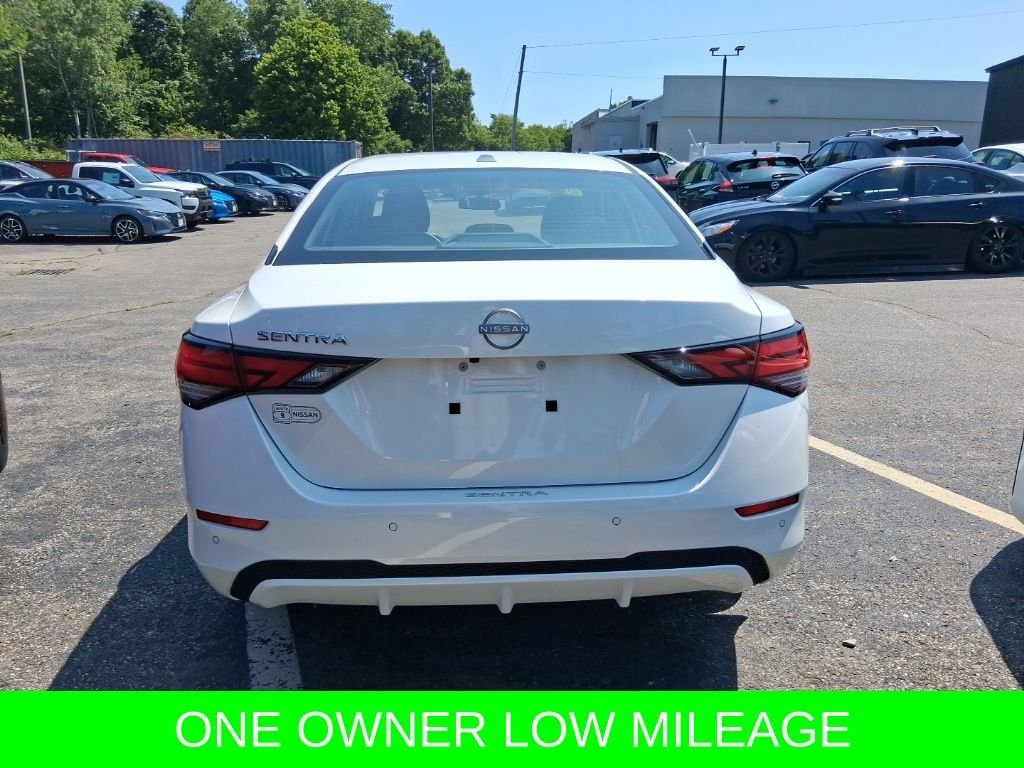 Used 2025 White Nissan SV image 7