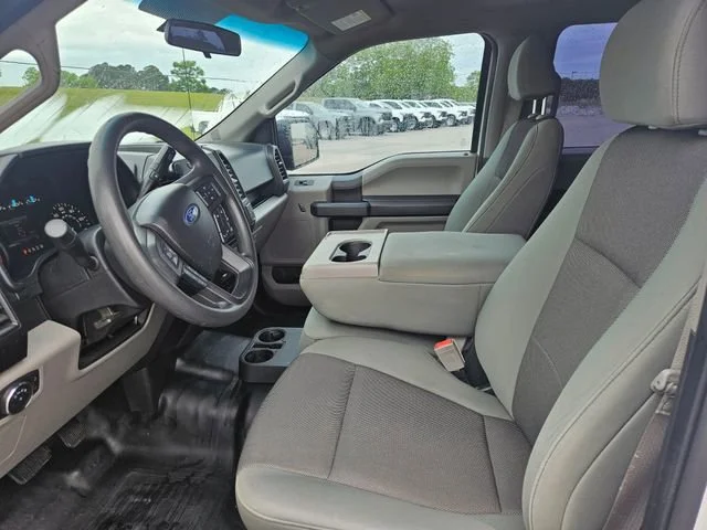Used 2018 White Ford XL image 9