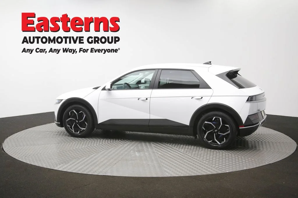 Used 2024 White Hyundai SEL image 59