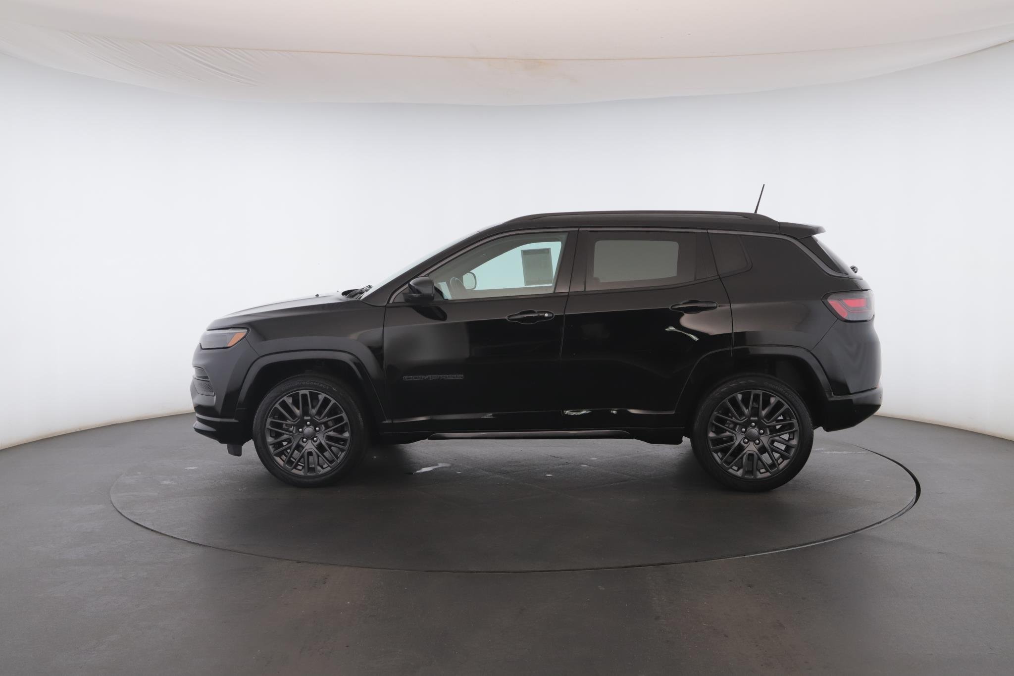 Used 2022 Diamond Black Crystal Pearlcoat Jeep High Altitude 4x4 image 23