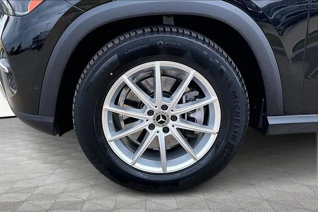 Used 2025 Black Mercedes-Benz GLE 350 image 8