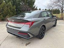 New 2026 Amazon Gray Hyundai SE image 17