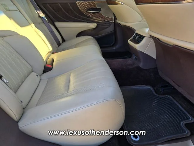 Used 2018 White Lexus 500 Base image 15