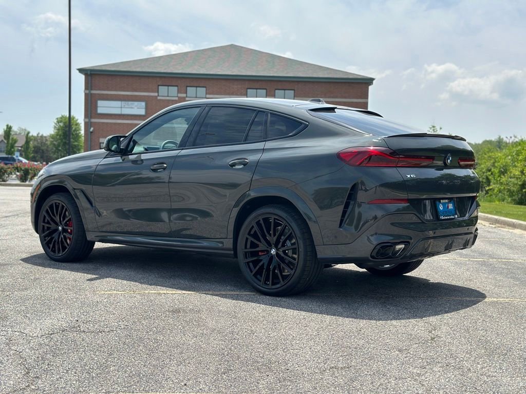 New 2027 Dravit Grey Metallic BMW M60i image 5