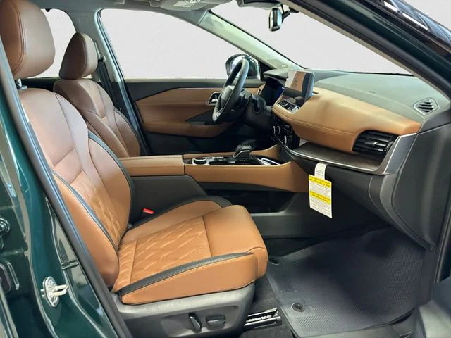 New 2026 Black Nissan Platinum image 16