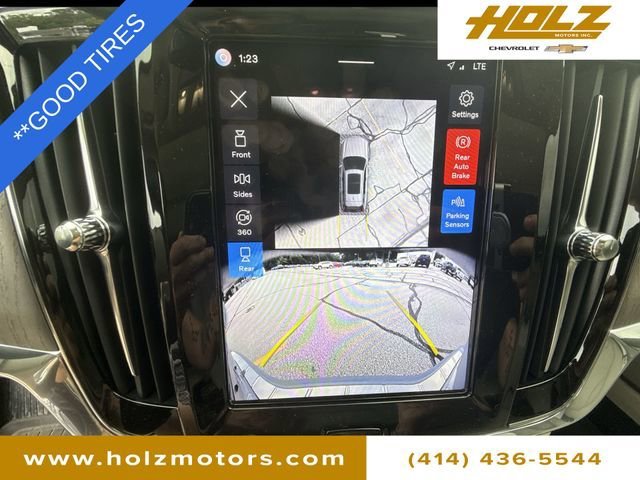 Used 2025 Gray Volvo Plus, B6 AWD Gas (mild hybrid) image 15