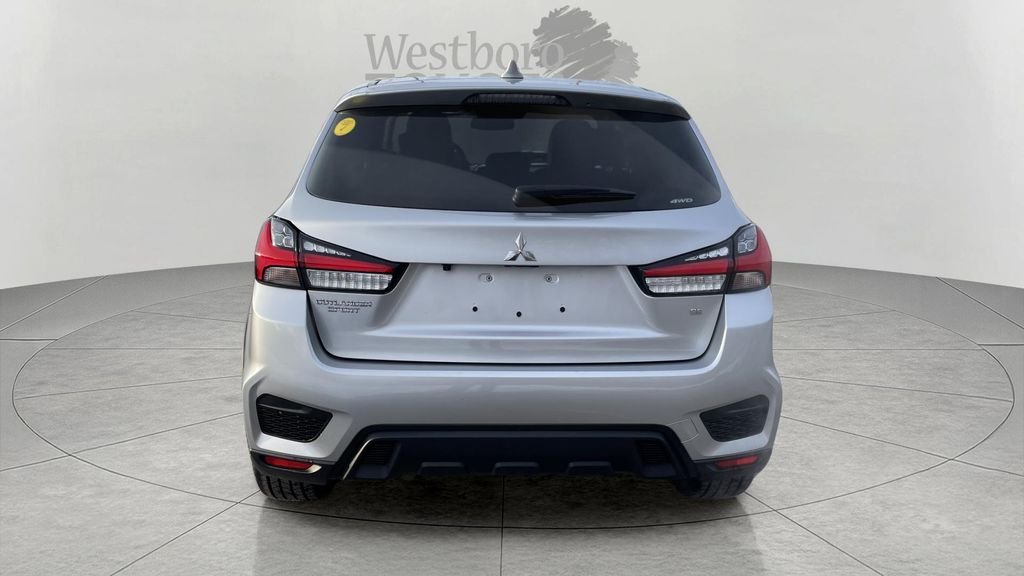 Used 2024  Mitsubishi 2.0 ES image 6