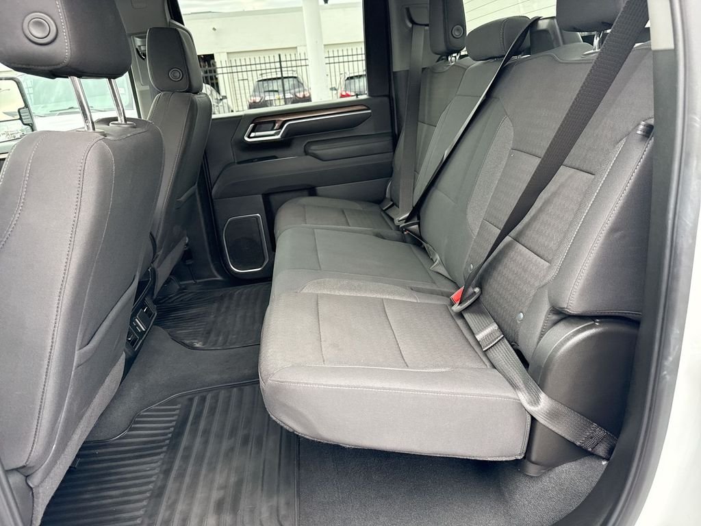 Used 2025 Summit White Chevrolet LT image 63