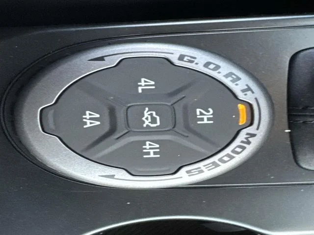 New 2025 Oxford White Ford Badlands® image 43