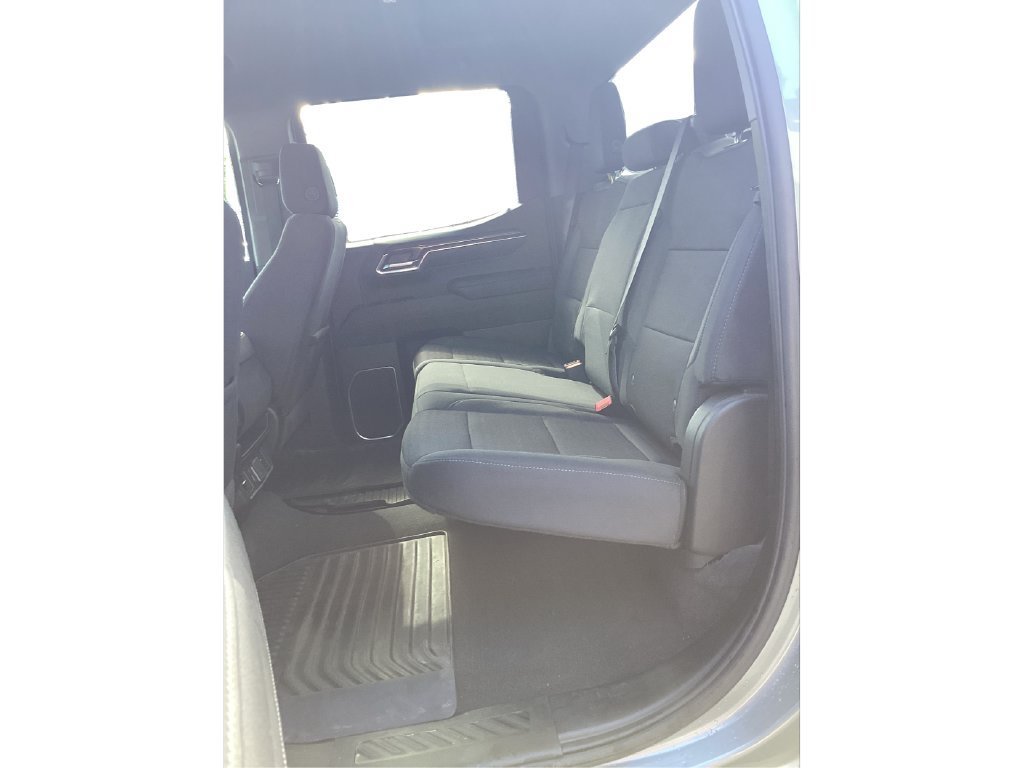 Used 2024 Sterling Gray Metallic Chevrolet LT (2FL) image 11