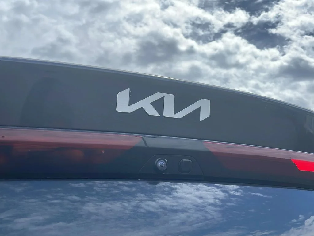 2025 Kia K5 LXS - Photo 26