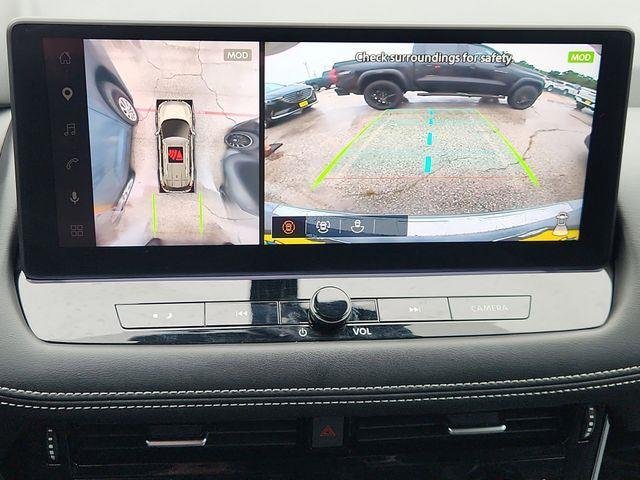 Used 2025  Nissan SL image 15