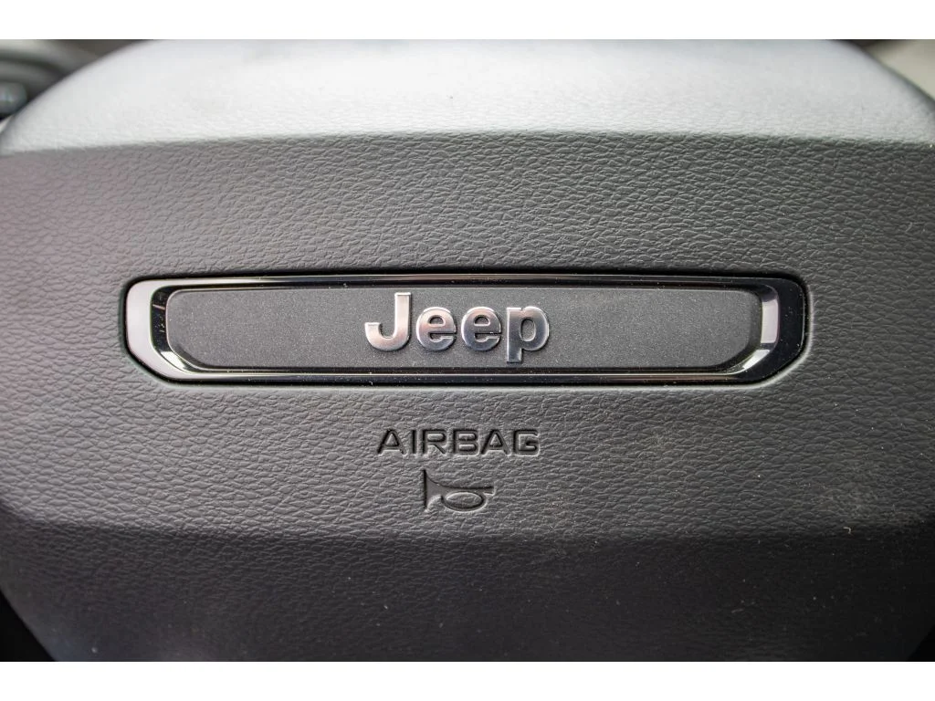 New 2026 Sting-Gray Clearcoat Jeep Laredo image 34