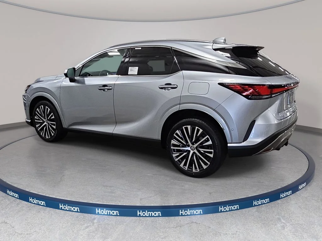 New 2026 Iridium Lexus PREMIUM PLUS image 8