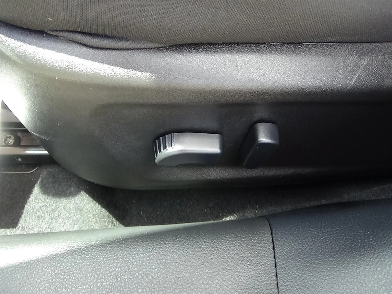 Used 2025 Gun Metallic (kad) Nissan 2.5 SV image 19