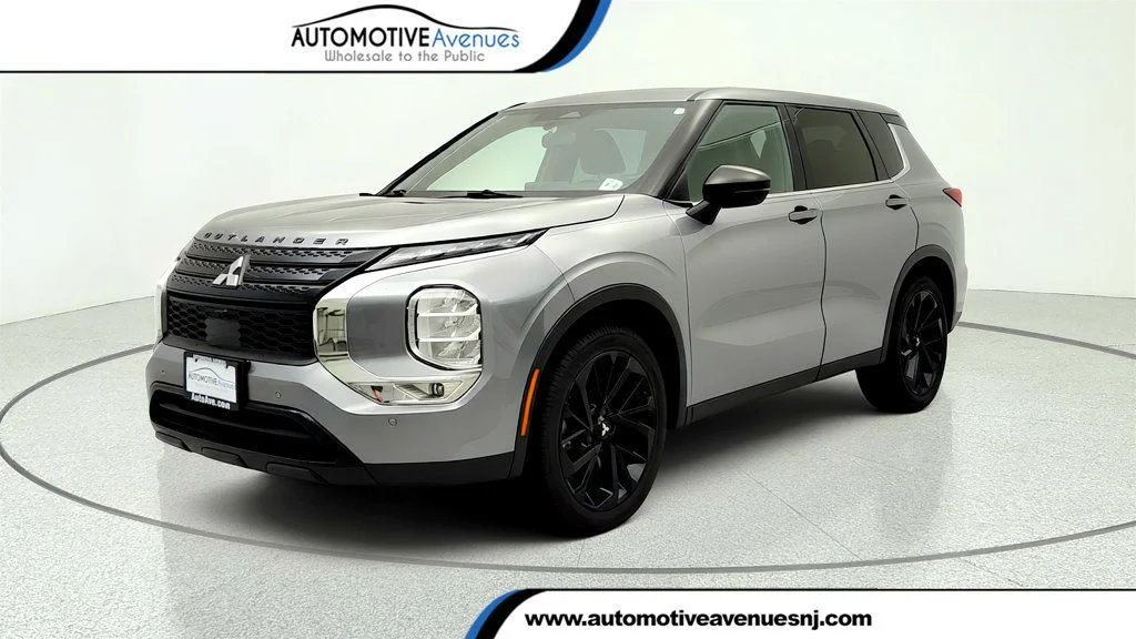 2022 Mitsubishi Outlander BE 2WD's photo