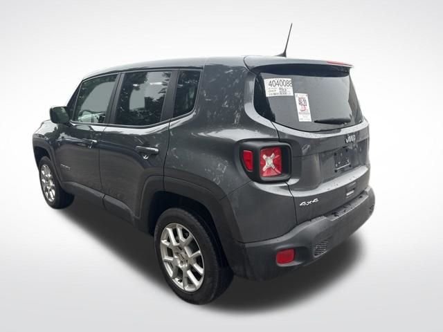 Used 2023 Gray Jeep Latitude image 3
