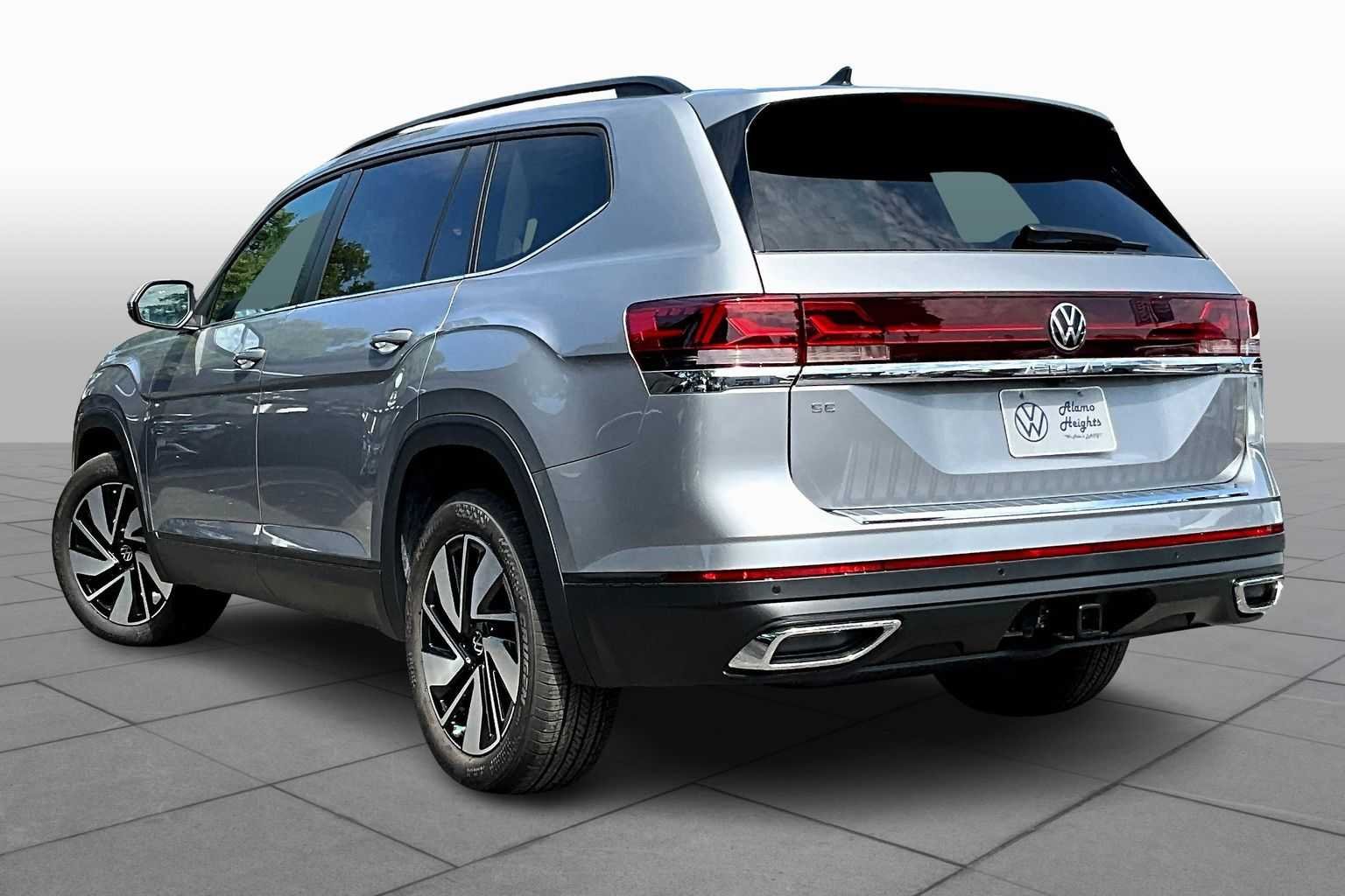 2026 Volkswagen Atlas SE w/Tech - Photo 12