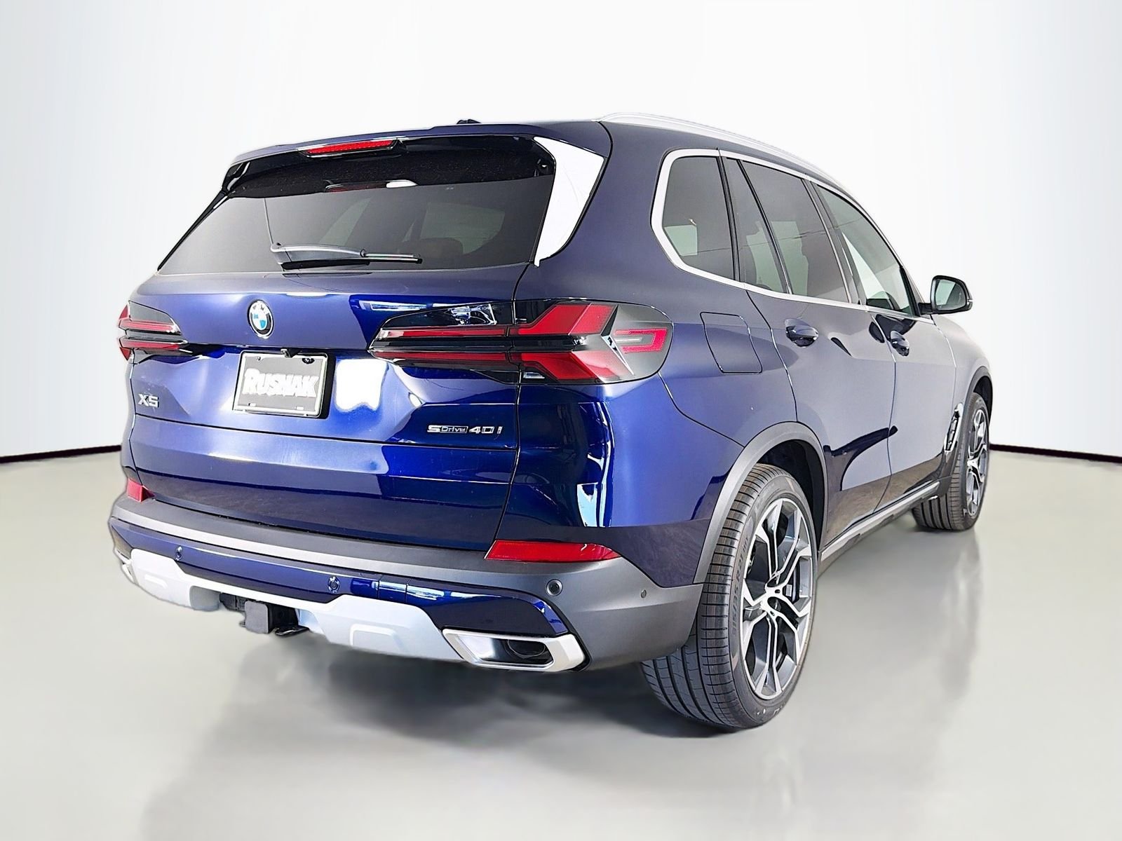 New 2026 Tanzanite Blue II Metallic BMW sDrive40i image 7