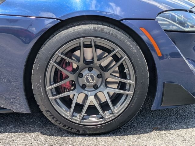 Used 2020 Blue Toyota 3.0 image 9