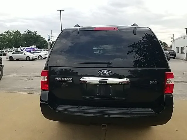 Used 2013 Black Ford Limited image 30