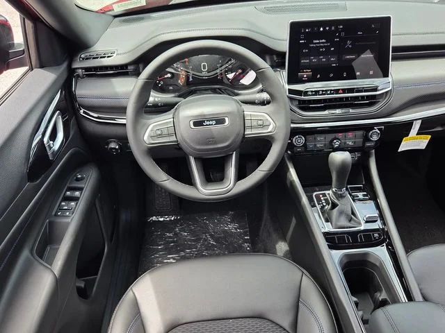 New 2026 Red Hot Pearlcoat Jeep Latitude image 13
