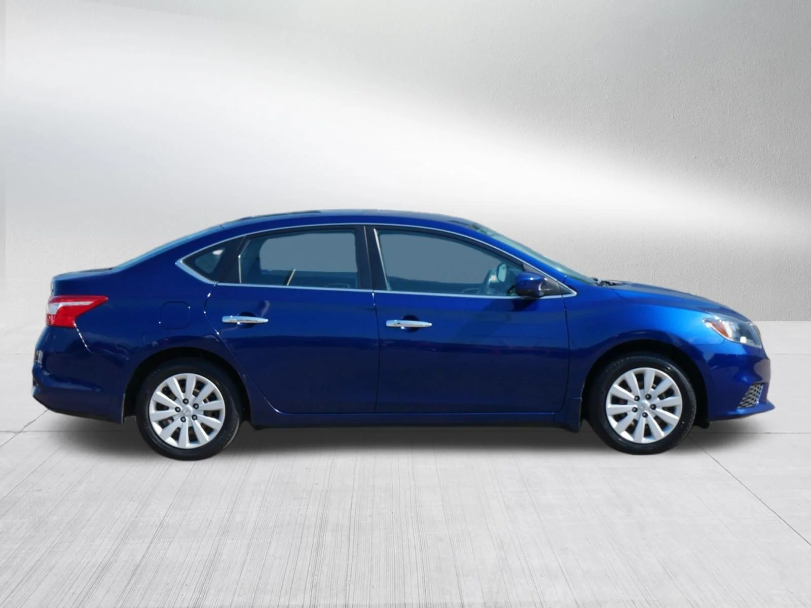Used 2016 Deep Blue Pearl Nissan SV image 8