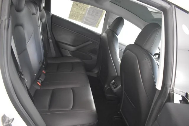 Used 2018 White Tesla Long Range image 17