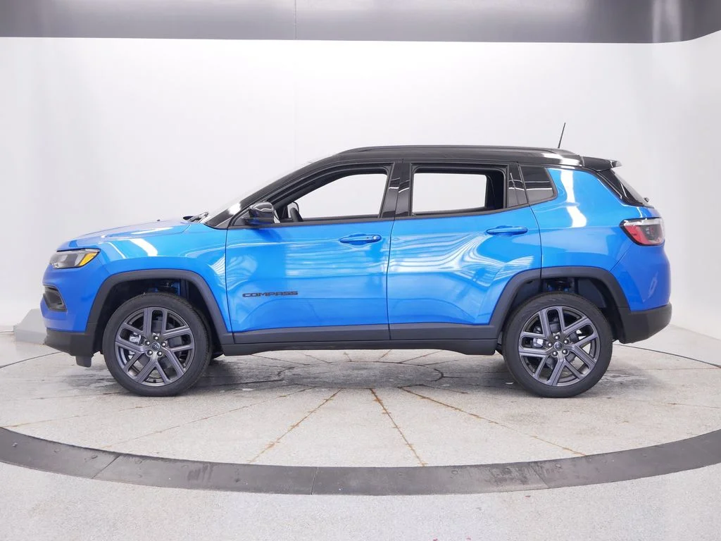 New 2026 Hydro Blue Pearlcoat Jeep Limited image 2
