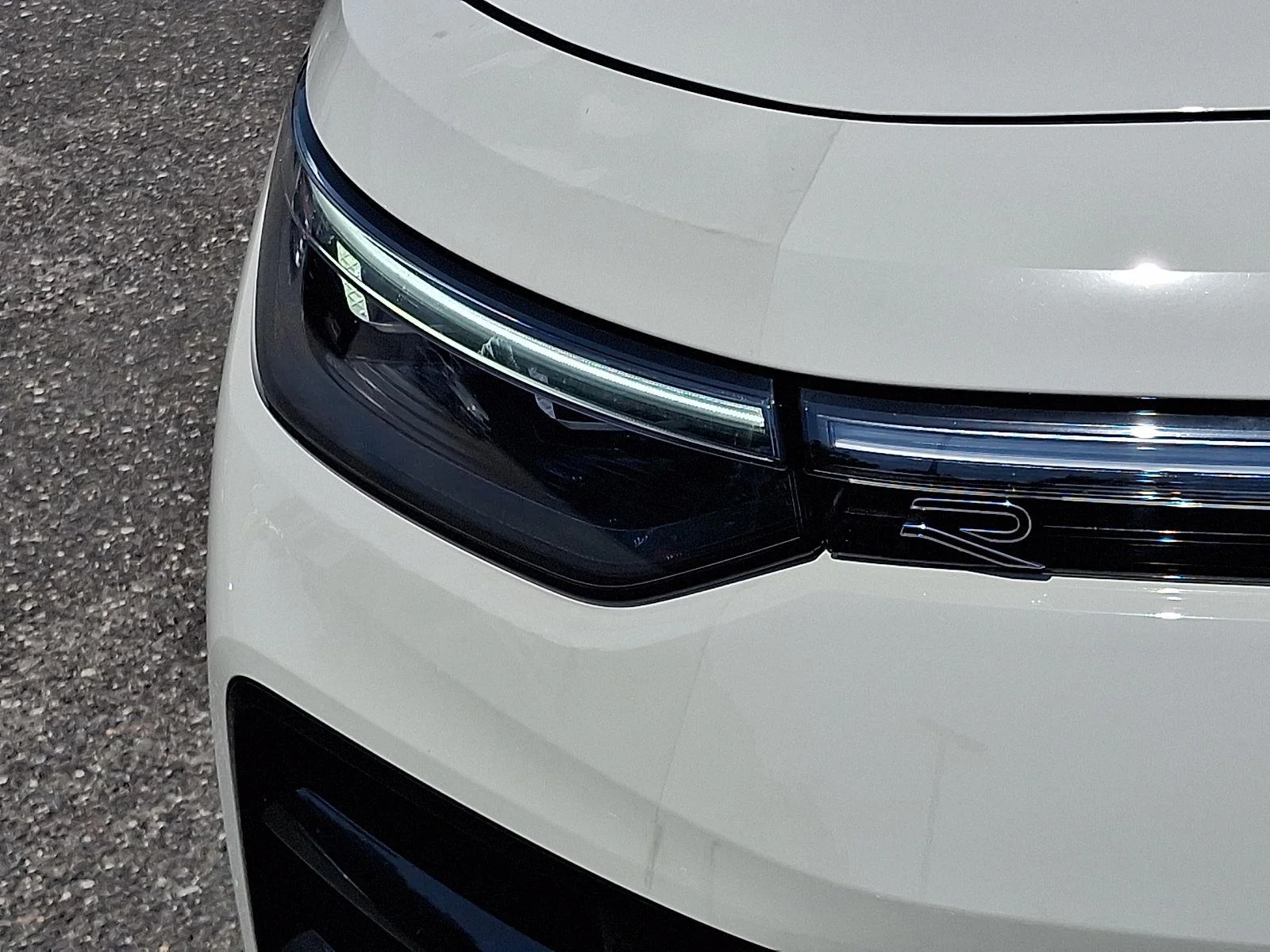 New 2026 Sandstone Volkswagen SEL R-Line Turbo image 8