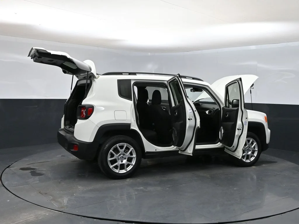 Certified Used 2021 White Jeep Latitude image 38