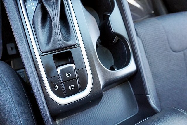 Used 2020 Brown Hyundai SE image 39