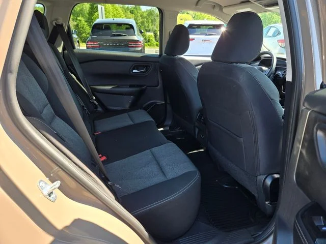 Used 2025 Beige/tan Nissan SV image 19