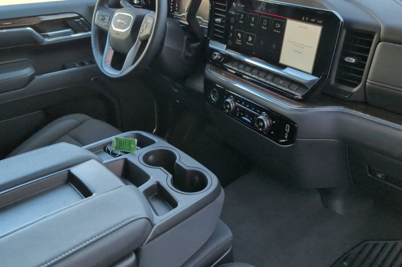 Used 2024 Onyx Black GMC Elevation image 16
