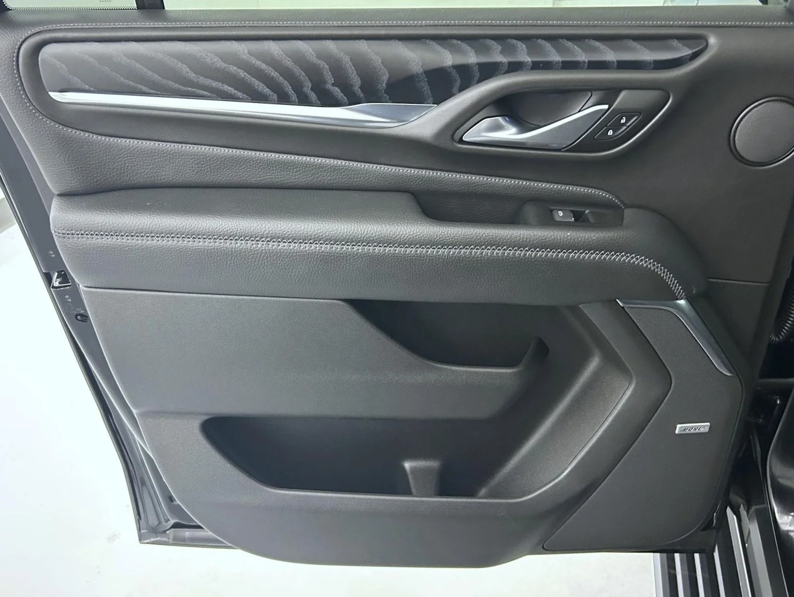 Used 2022 Black GMC Denali image 23