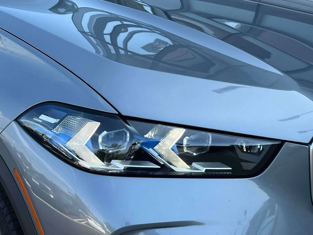 Used 2024 Skyscraper Grey Metallic BMW xDrive40i image 9