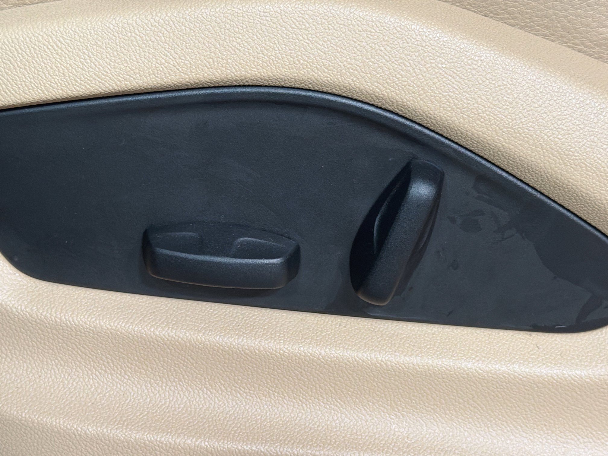 Certified Used 2023 Quartzite Grey Metallic Porsche  image 24