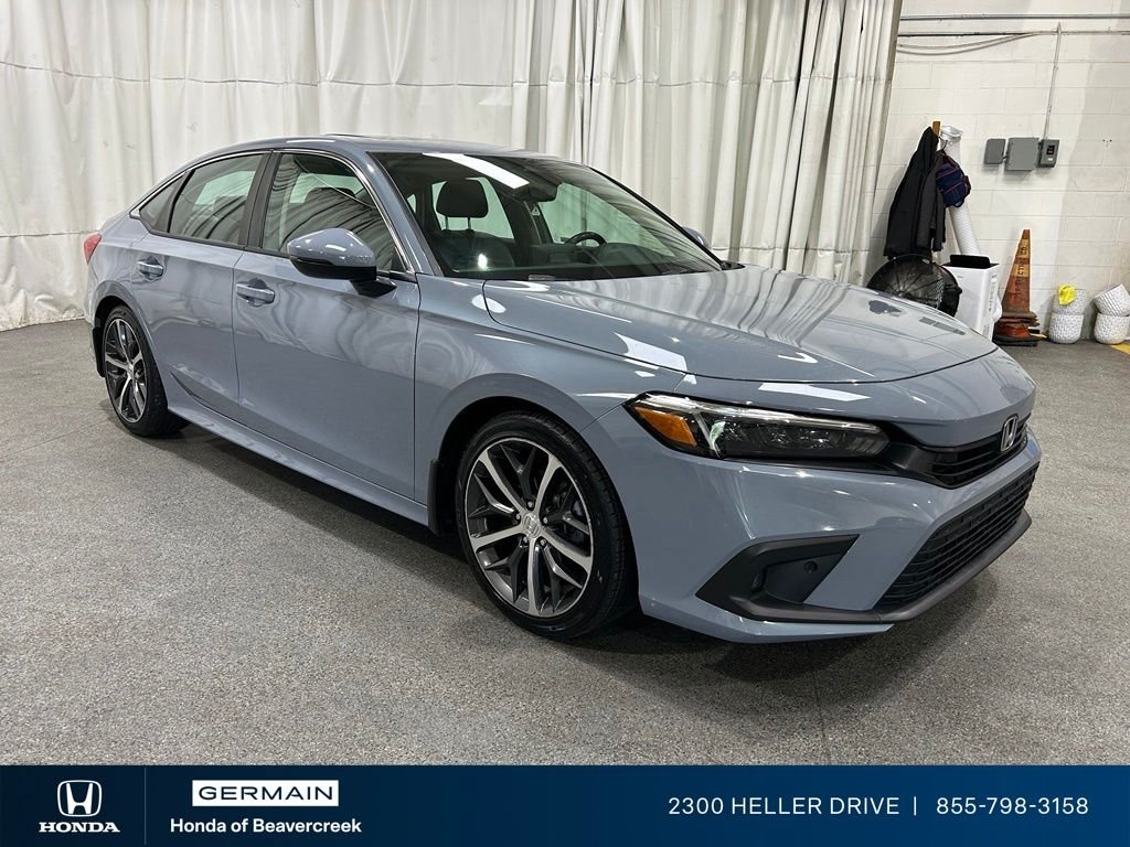 Used 2022 Sonic Gray Pearl Honda Touring image 2