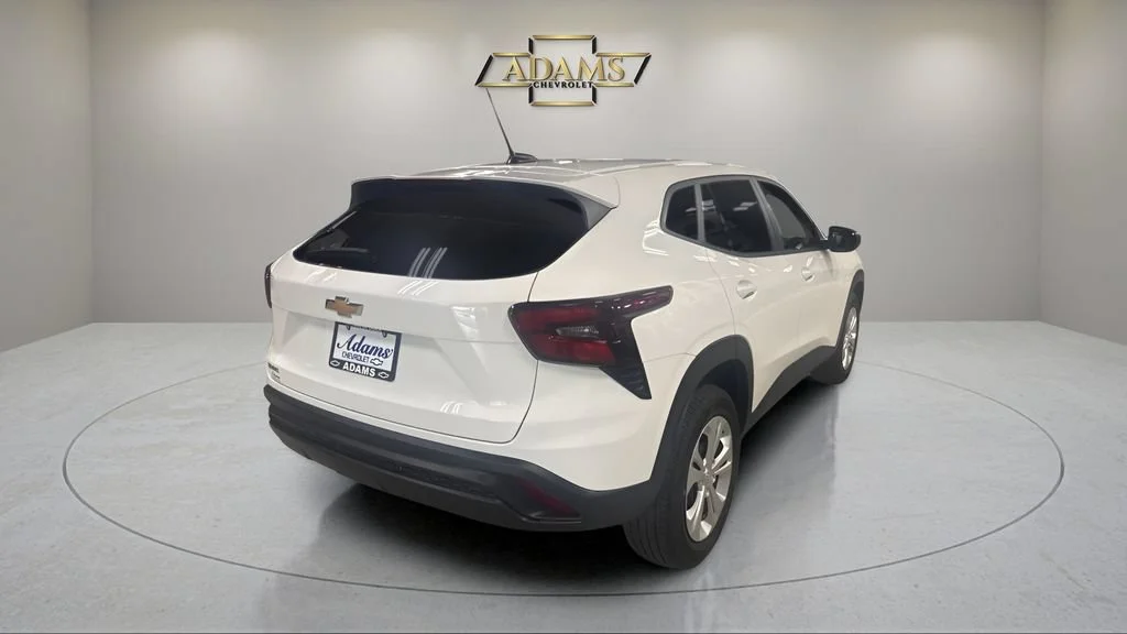 2026 Chevrolet Trax LS - Photo 6