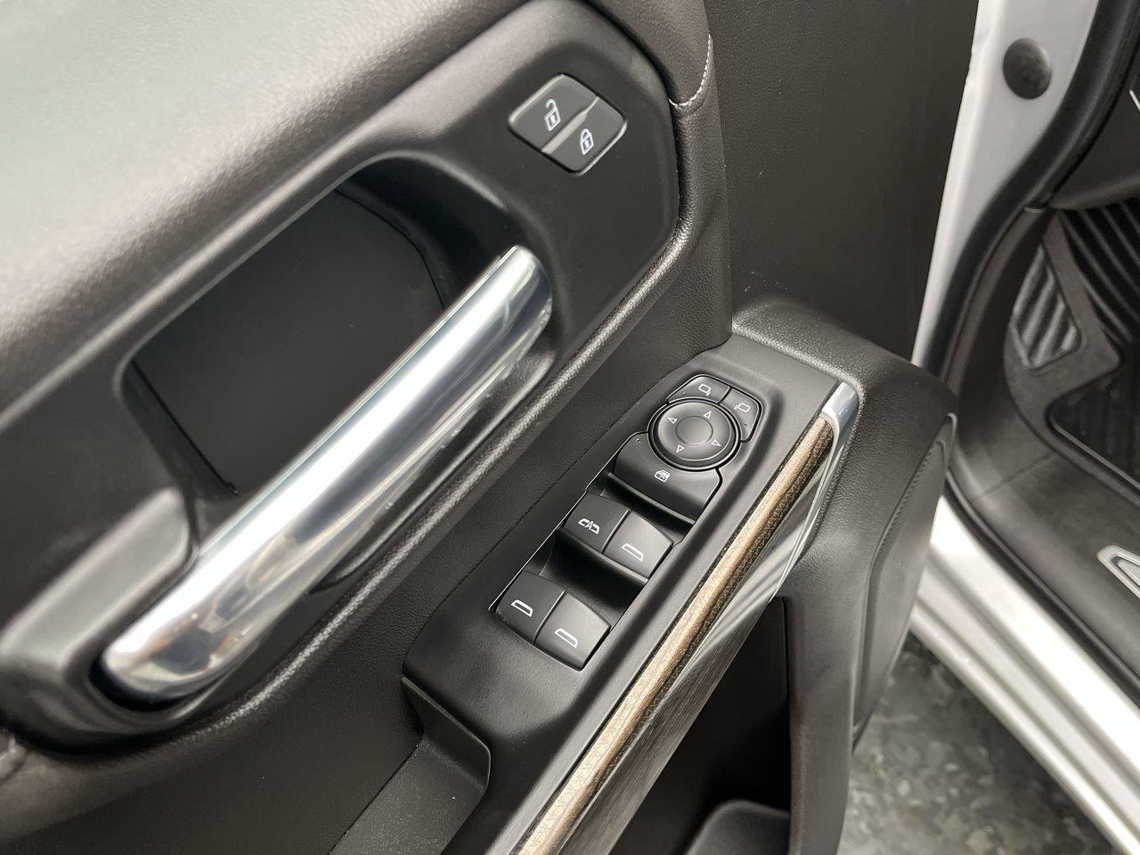 2022 Chevrolet Silverado 1500 LT - Photo 9