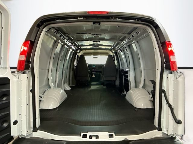 2025 Chevrolet Express Cargo Work Van - Photo 23