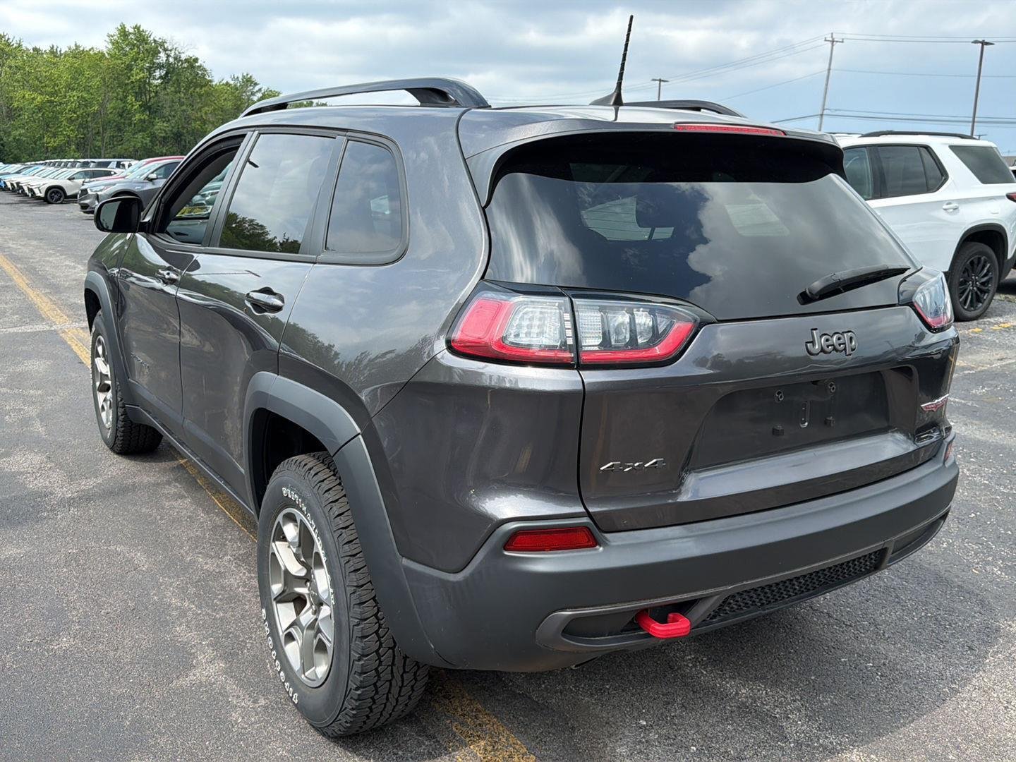 Used 2022 Granite Crystal Metallic Clearcoat Jeep Trailhawk image 9