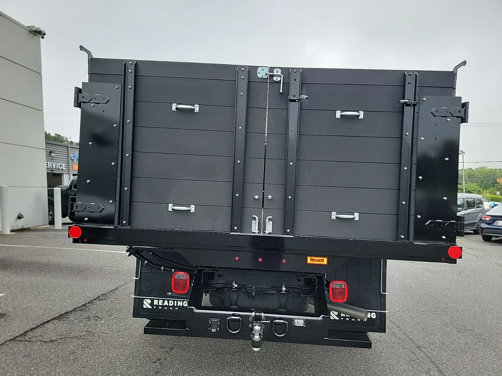 2025 Ford F-550 Super Duty Chassis Cab XL - Photo 8