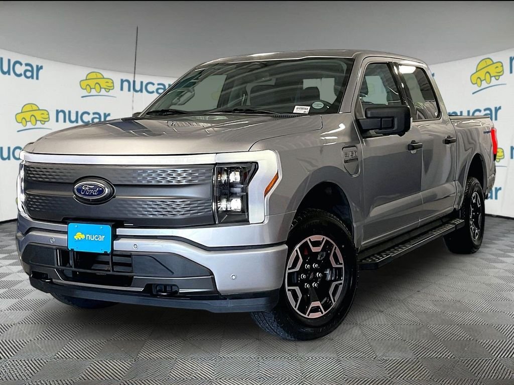 Used 2023 Silver Ford XLT image 3
