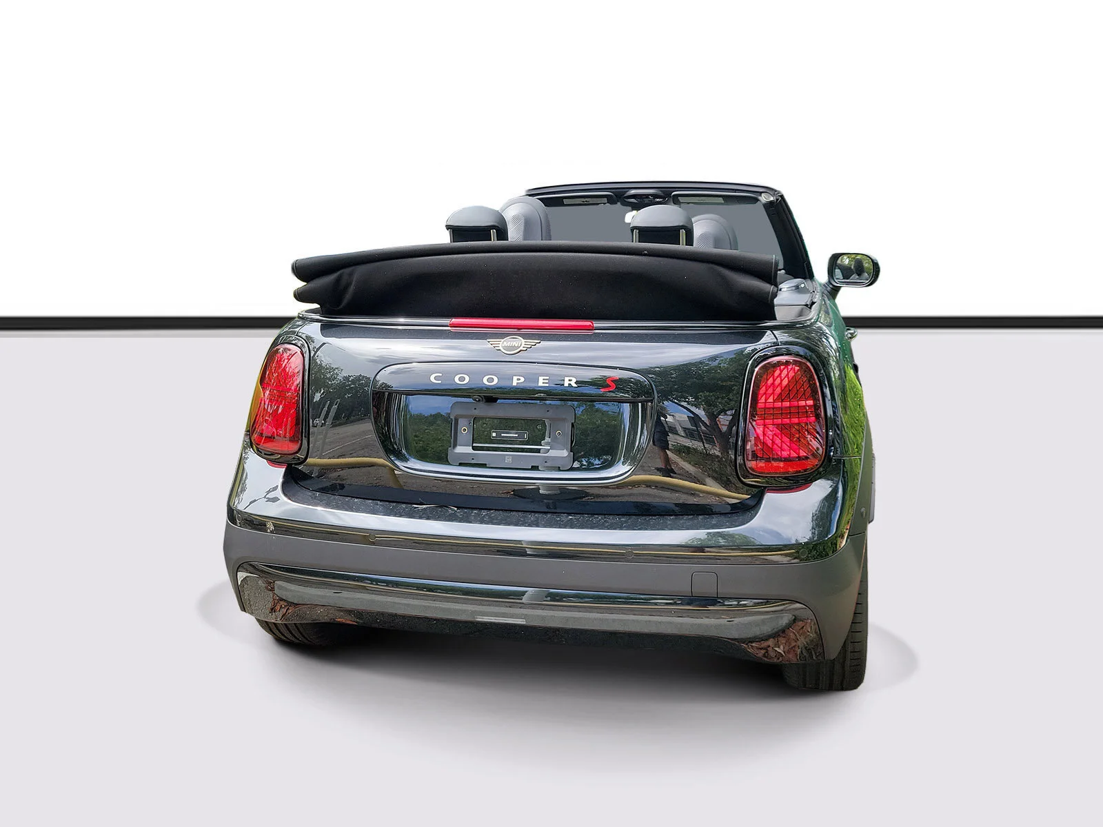 New 2026 Midnight Black MINI Iconic image 4