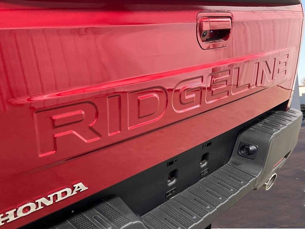 New 2026 Radiant Red Metallic II Honda RTL image 7
